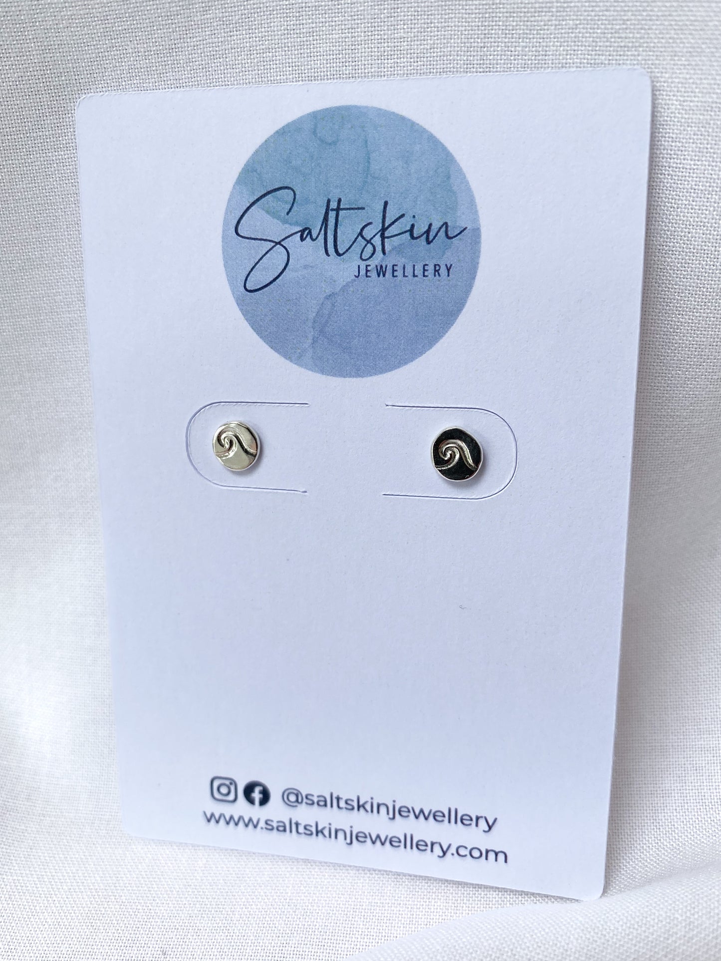 Wave Studs